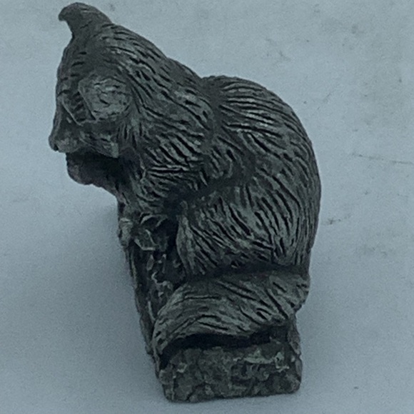 Two Pewter Miniature Animal Figurines- Raccoon and Pelican - Picture 4 of 14